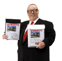 Bob Huenefeld demonstrates Brochure Box quality