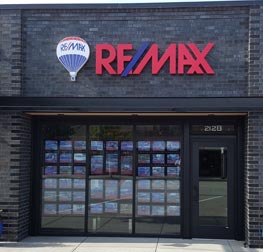 RE/MAX VM TWO BOLD